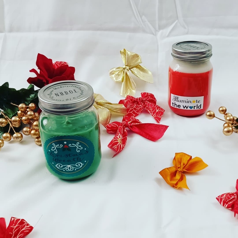 💫Holiday hand poured💫🕯